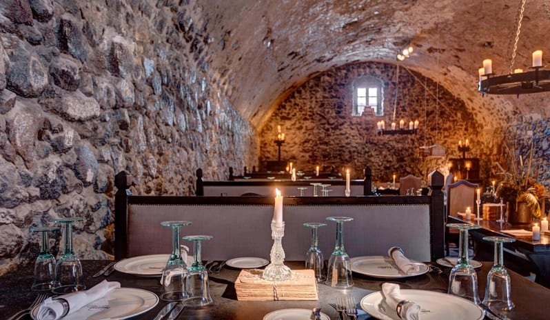 ALATI RESTAURANT TABLE